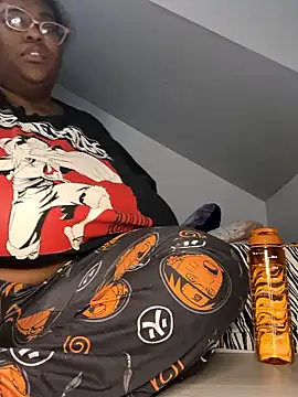 Snapshot of bunbun420247 chatting on January 18, 8:56 pm bunbun420247 online show from January 18, 8:56 pm