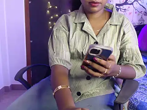 Snapshot of Zellybean_telugu chatting on October 10, 9:21 am Zellybean telugu online show from October 10, 9:21 am