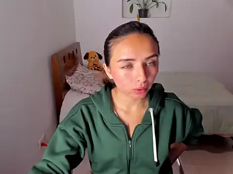 megan doll2123 online show from November 28, 7:47 pm