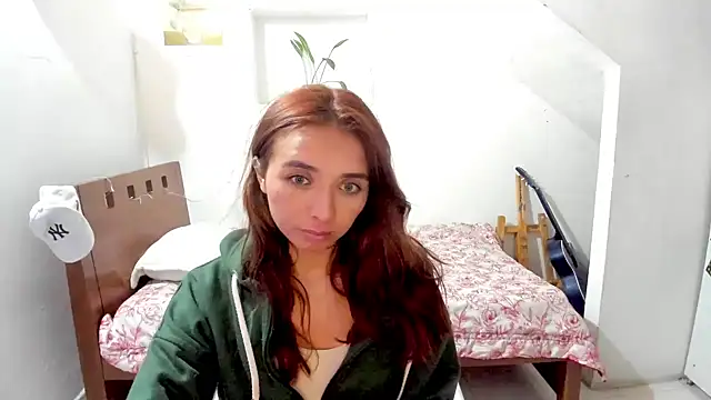 megan doll2123 online show from April 2, 9:21 pm