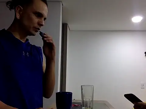 Snapshot of KianxxTeach chatting on October 16, 2:09 am KianxxTeach online show from October 16, 2:09 am