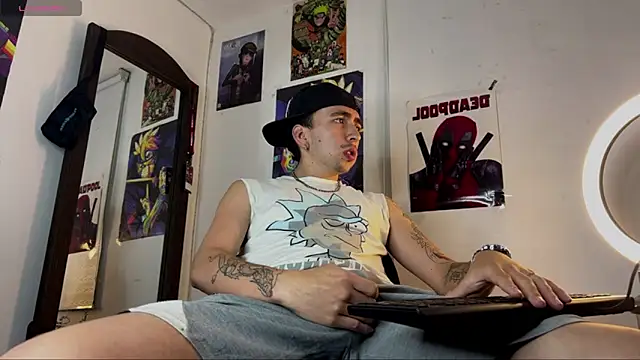 Snapshot of liamty_luxor chatting on October 9, 2:56 am liamty luxor online show from October 9, 2:56 am