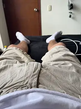 Snapshot of liamty_luxor chatting on October 24, 7:13 pm liamty luxor online show from October 24, 7:13 pm