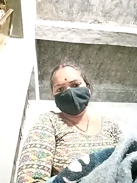 suhani sharmj online show from January 13, 9:30 pm