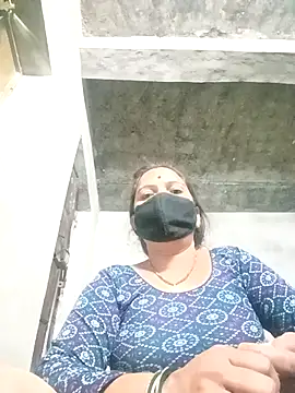 suhani sharmj online show from February 7, 8:28 pm