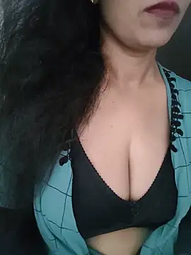 Snapshot of Deepa_Sharma143 chatting on June 20, 1:54 am Deepa Sharma143 online show from June 20, 1:54 am