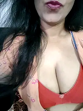 Deepa Sharma143 online show from March 13, 1:21 am