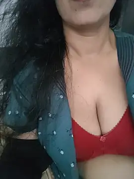 Deepa Sharma143 online show from May 19, 1:43 am
