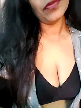 Deepa Sharma143 online show from February 3, 2:53 am