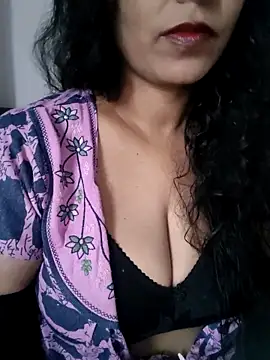 Deepa Sharma143 online show from December 3, 2:12 am