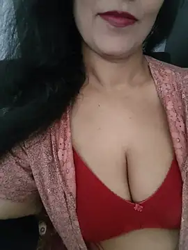 Snapshot of Deepa_Sharma143 chatting on June 25, 5:45 am Deepa Sharma143 online show from June 25, 5:45 am