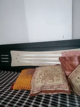 Deepa Sharma143 online show from September 26, 1:56 am