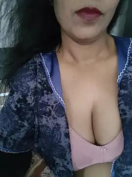 Deepa Sharma143 online show from May 27, 1:57 am