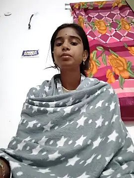 Snapshot of Hot-Soniya2 chatting on November 7, 3:33 am Hot-Soniya2 online show from November 7, 3:33 am