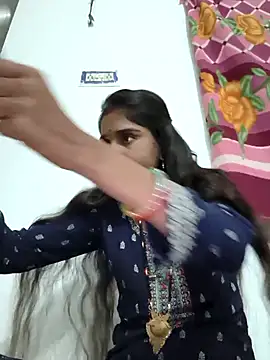 Snapshot of Hot-Soniya2 chatting on November 1, 6:02 pm Hot-Soniya2 online show from November 1, 6:02 pm