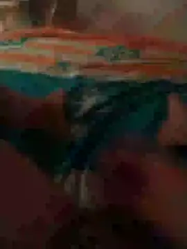 quieresleche1 online show from November 17, 6:34 pm