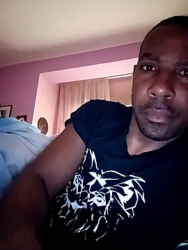 Snapshot of estrogeni chatting on April 17, 6:16 am estrogeni online show from April 17, 6:16 am