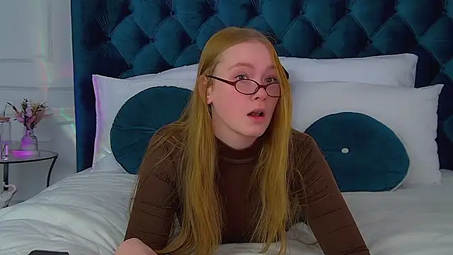 AgataFoxley online show from November 29, 8:25 am