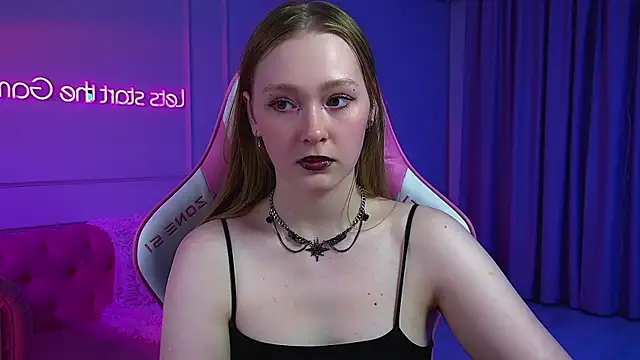 AgataFoxley online show from May 27, 6:26 pm