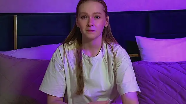 AgataFoxley online show from February 20, 6:32 pm