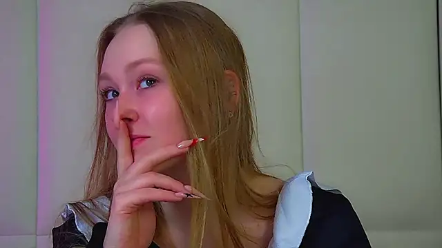 AgataFoxley online show from March 24, 6:24 am