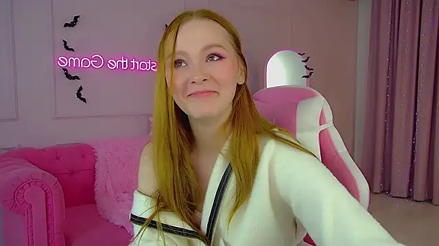 AgataFoxley online show from October 20, 7:09 am