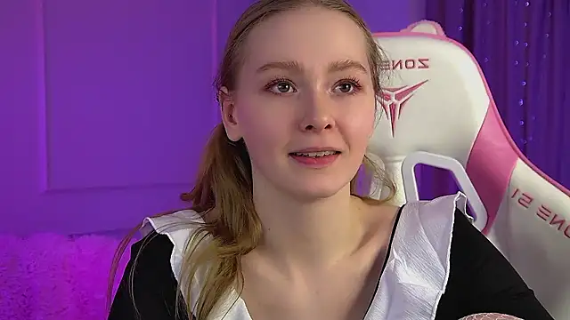 AgataFoxley online show from March 8, 2:04 am