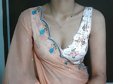 Snapshot of cute_seemu chatting on October 2, 6:39 am cute seemu online show from October 2, 6:39 am