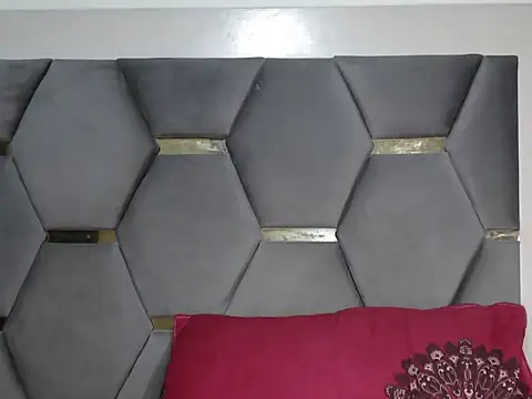 Snapshot of cute_seemu chatting on November 12, 2:04 am cute seemu online show from November 12, 2:04 am