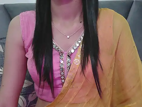 Snapshot of cute_seemu chatting on October 26, 10:37 am cute seemu online show from October 26, 10:37 am