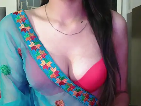cute seemu online show from July 16, 3:20 pm