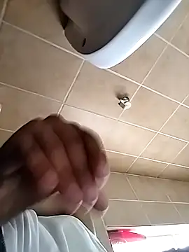 Snapshot of j3tt360 chatting on February 10, 12:37 pm j3tt360 online show from February 10, 12:37 pm