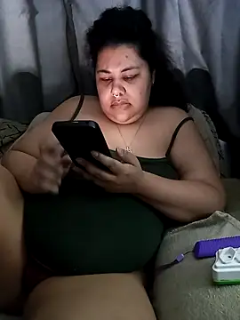 xlatinastar online show from November 6, 3:16 pm