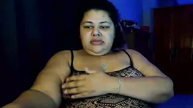 Snapshot of xlatinastar chatting on June 16, 4:07 pm xlatinastar online show from June 16, 4:07 pm