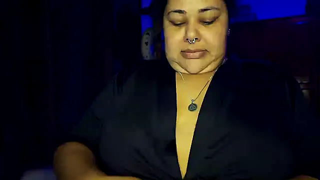 Snapshot of xlatinastar chatting on May 25, 4:49 pm xlatinastar online show from May 25, 4:49 pm