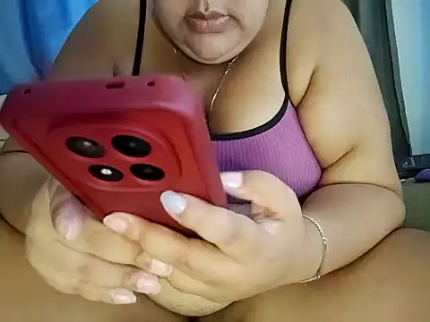 xlatinastar online show from April 19, 4:41 pm