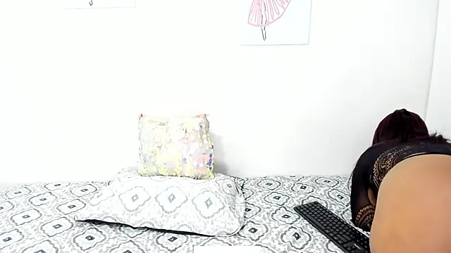 Snapshot of Hill_Brownie chatting on October 12, 1:45 pm Hill Brownie online show from October 12, 1:45 pm