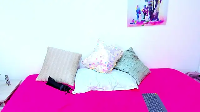 Snapshot of Hill_Brownie chatting on September 16, 11:33 am Hill Brownie online show from September 16, 11:33 am