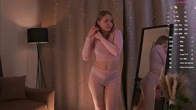 VinnieSerrano online show from February 16, 2:05 pm