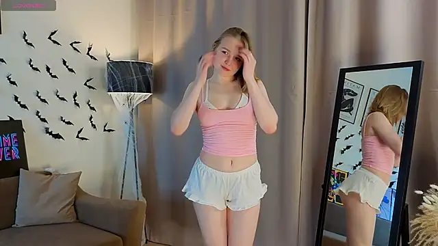 VinnieSerrano online show from November 12, 1:04 pm