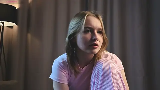 VinnieSerrano online show from October 1, 1:04 pm