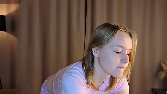 VinnieSerrano online show from October 25, 2:07 pm