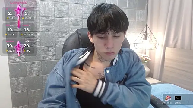 Iantwink18 online show from November 27, 4:02 am