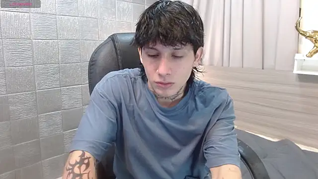 Iantwink18 online show from November 18, 2:16 am