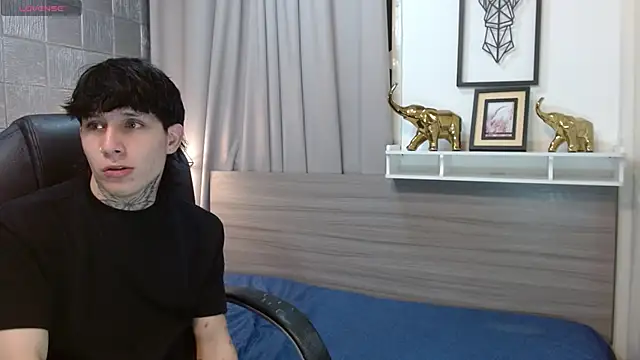 Iantwink18 online show from October 30, 10:06 pm