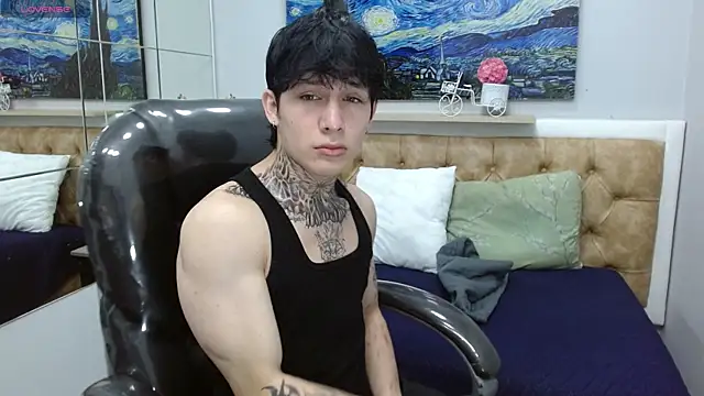 Iantwink18 online show from January 5, 9:29 pm