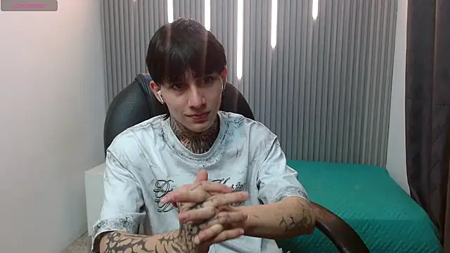 Iantwink18 online show from February 17, 4:37 pm