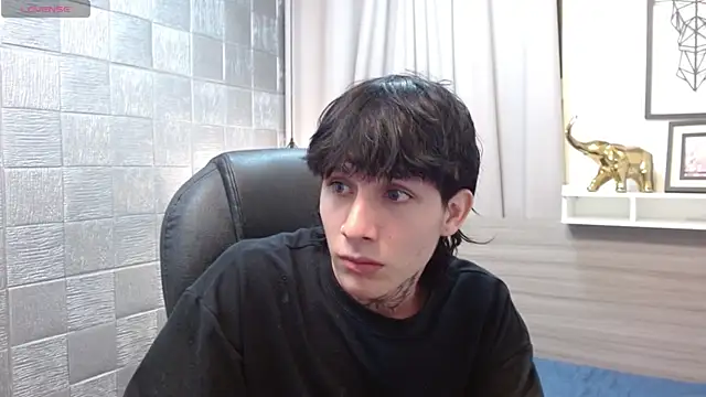 Iantwink18 online show from November 7, 8:13 pm