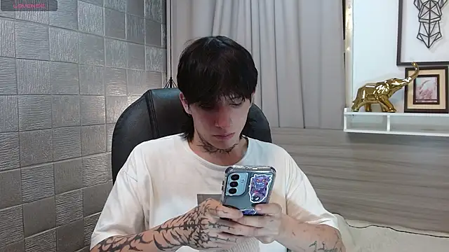 Iantwink18 online show from December 15, 3:34 am