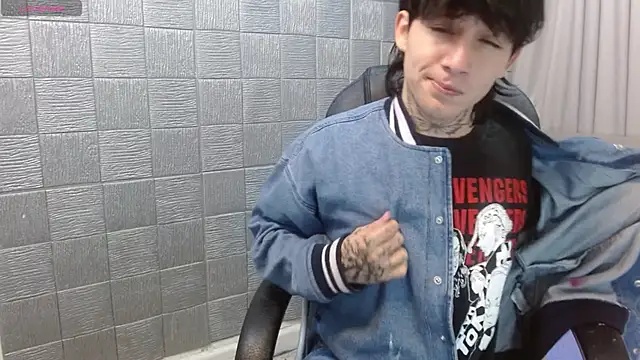 Iantwink18 online show from November 30, 3:40 am